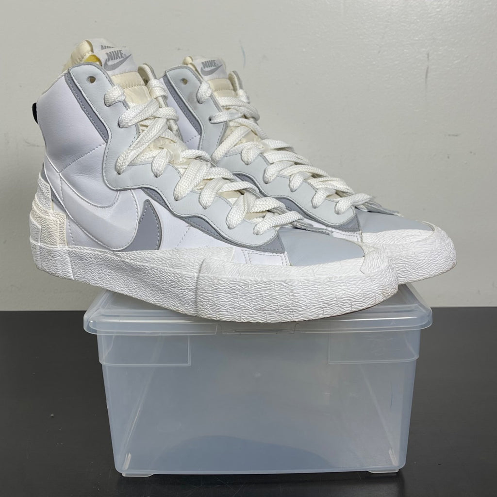 Nike Blazer Mid sacai White Grey 13 (Moderately Worn Pre-Owned)NikeSummit White/White-Wolf Grey-Black - Image 1