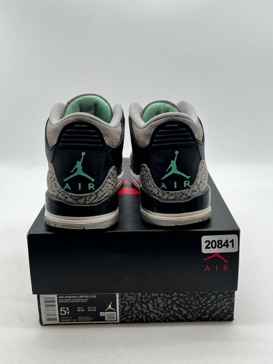 Jordan 3 Retro Green Glow (GS) 5.5Y (Moderately Worn Pre-Owned) - Image 4
