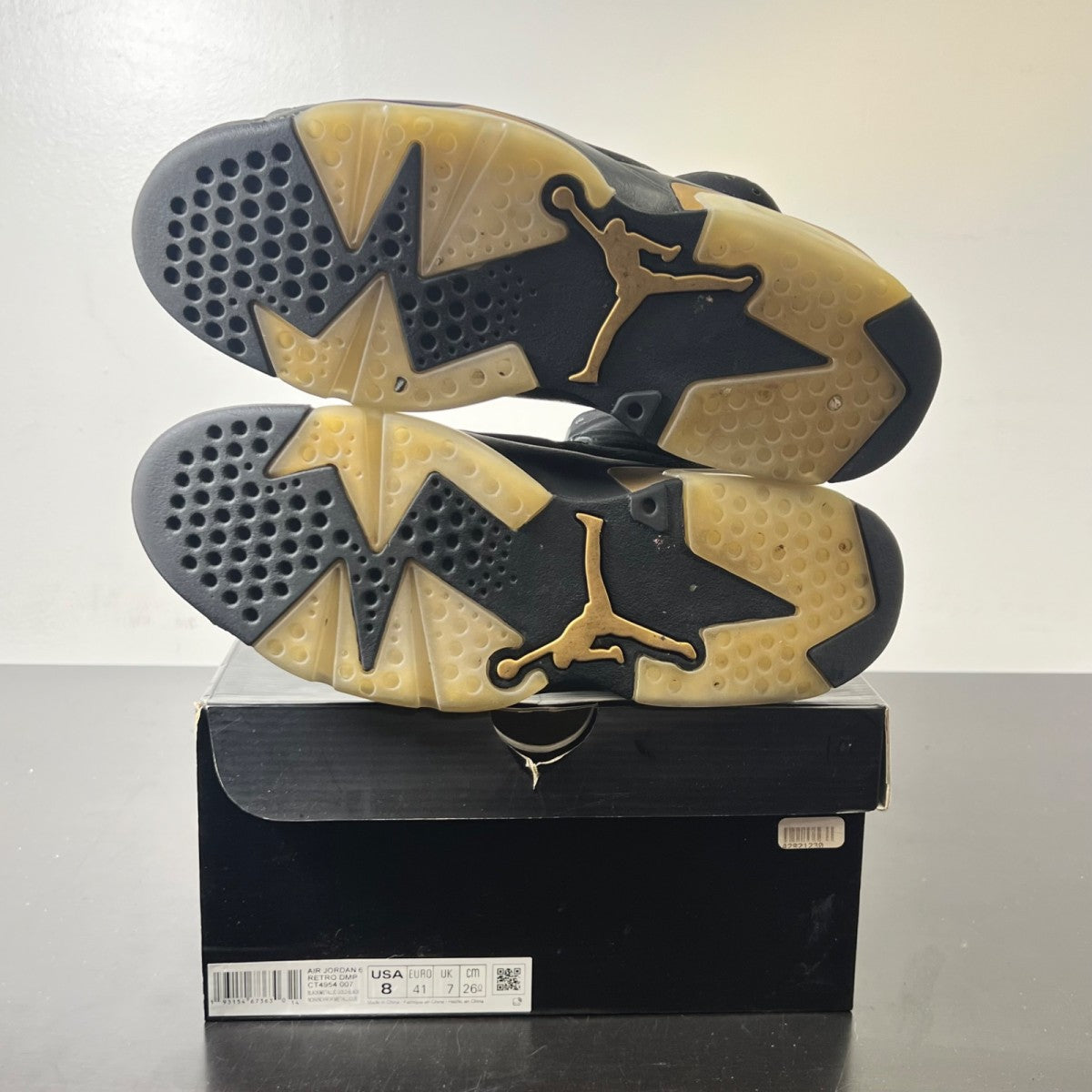 Jordan 6 Retro DMP (2020) 8 (Lightly Worn Pre-Owned)JordanBlack/Metallic Gold - Image 6