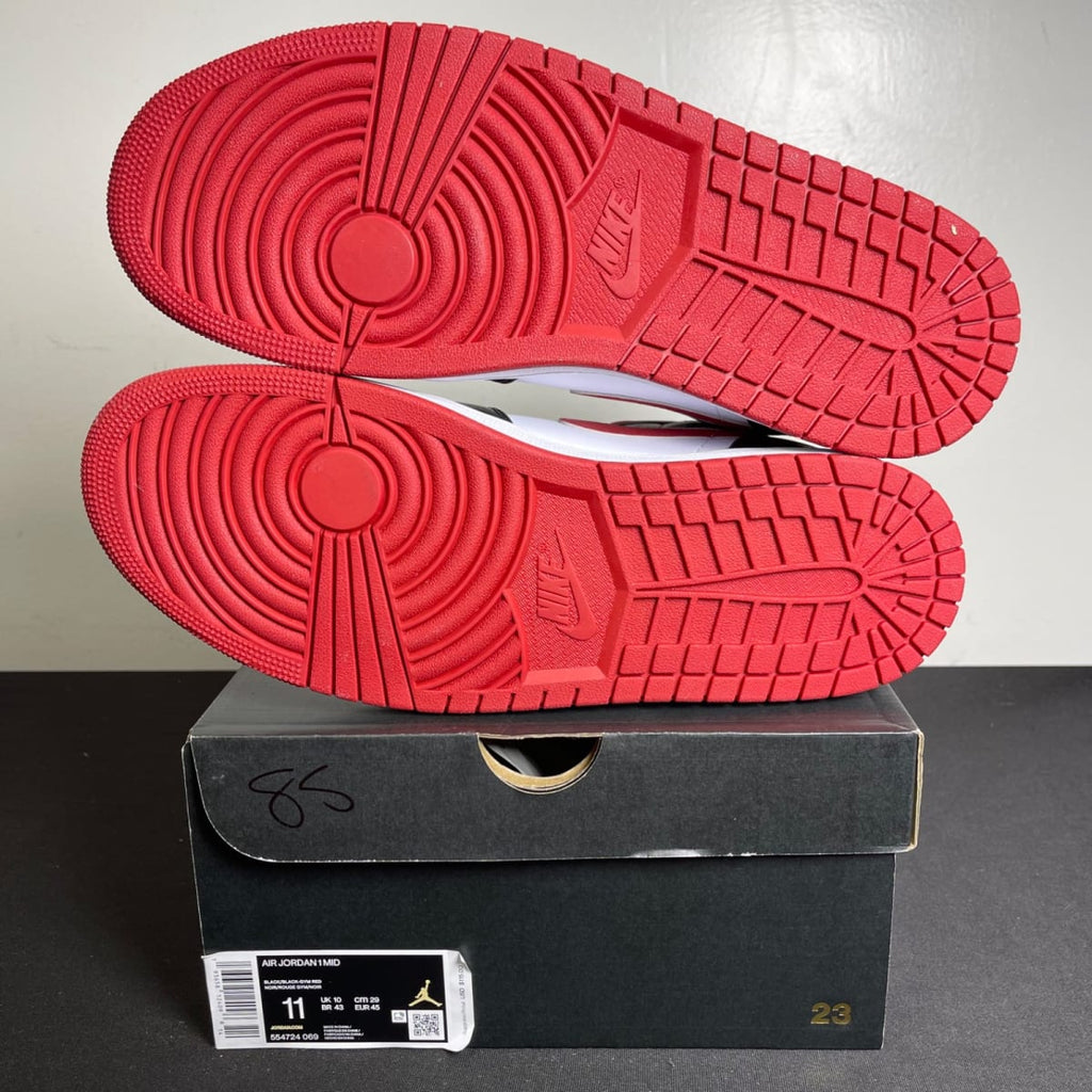 Jordan 1 Mid Chicago Toe (Size 11) - aux