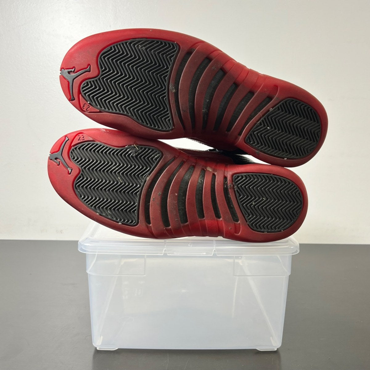 Jordan 12 Retro Flu Game (2016) 9 (Moderately Worn Pre-Owned)JordanBlack/Varsity Red - Image 5