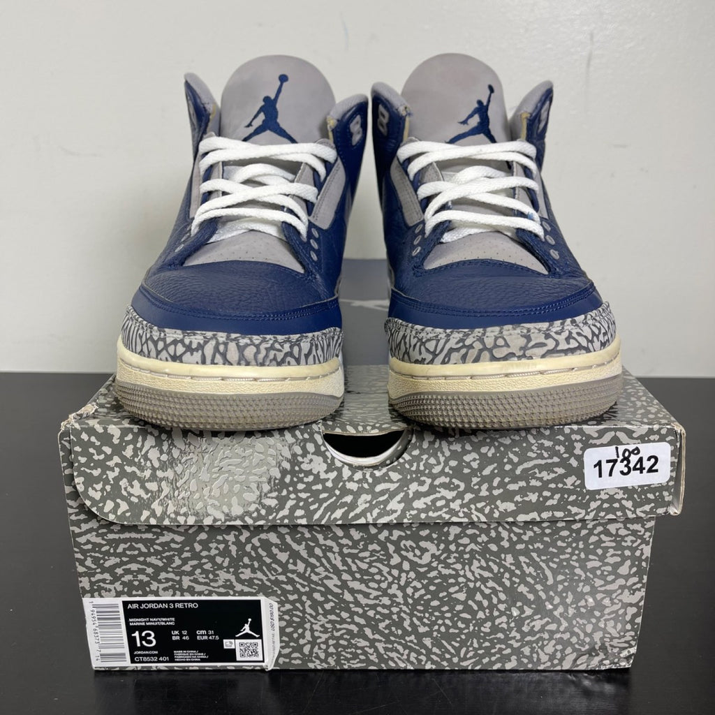 Jordan 3 Retro Georgetown (2021) 13 (Moderately Worn Pre-Owned)JordanMidnight Navy/Cement Grey-White - Image 2
