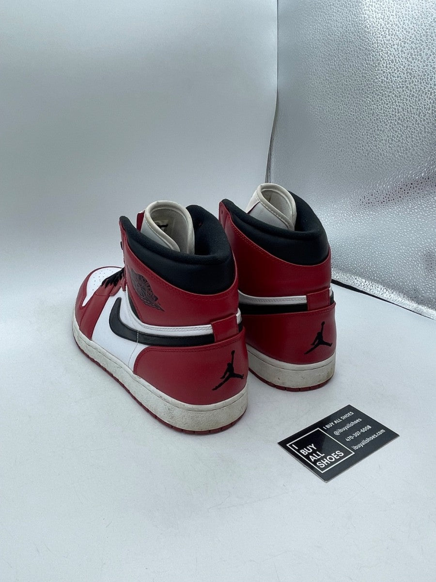 Jordan 1 Retro Chicago (2013) 13 (Moderately Worn Pre-Owned) - Image 4
