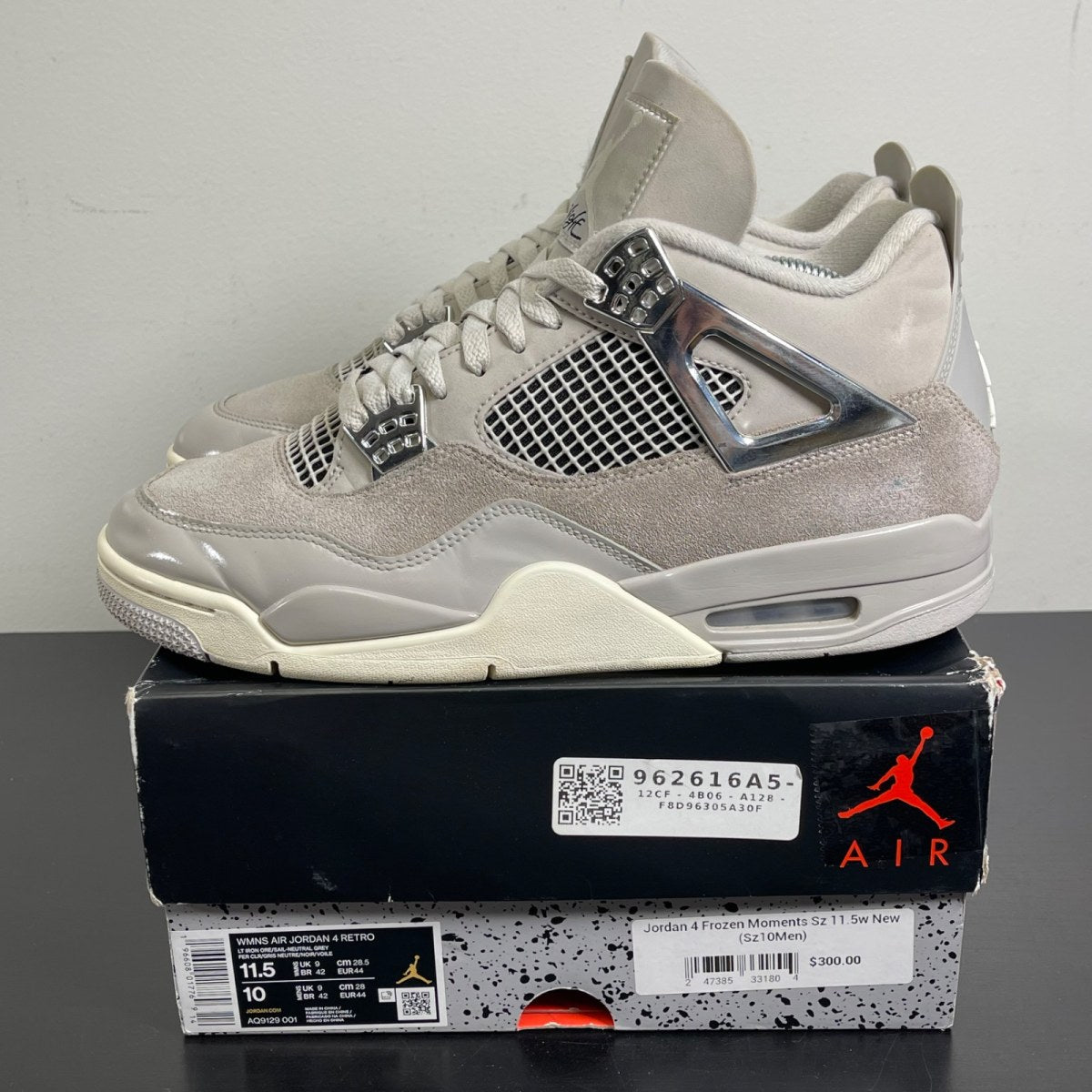 Jordan 4 Retro Frozen Moments (Women's) 11.5W (Moderately Worn Pre-Owned)JordanLight Iron Ore/Sail-Neutral Grey-Black-Metallic Silver - Image 3