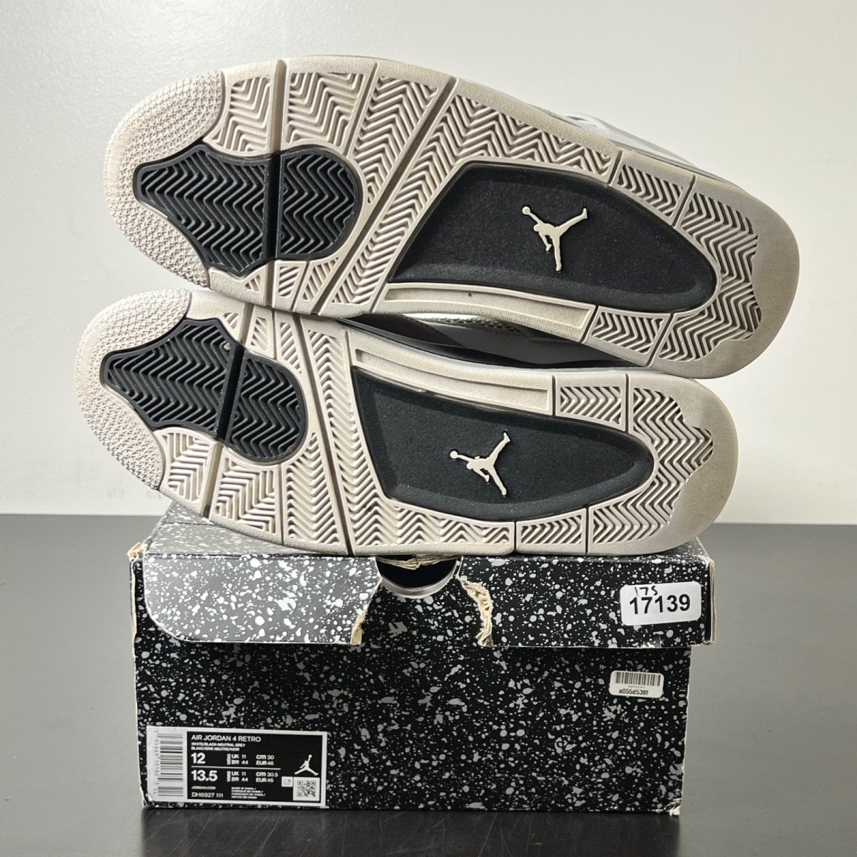 Jordan 4 Retro Military Black 12 (Moderately Worn Pre-Owned)JordanWhite/Black-Neutral Grey - Image 6