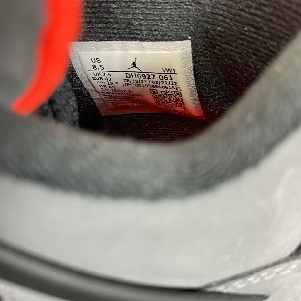 Jordan 4 Retro Infrared 8.5 (Moderately Worn Pre-Owned)JordanDark Grey/Infrared 23-Black-Cement Grey - Image 6