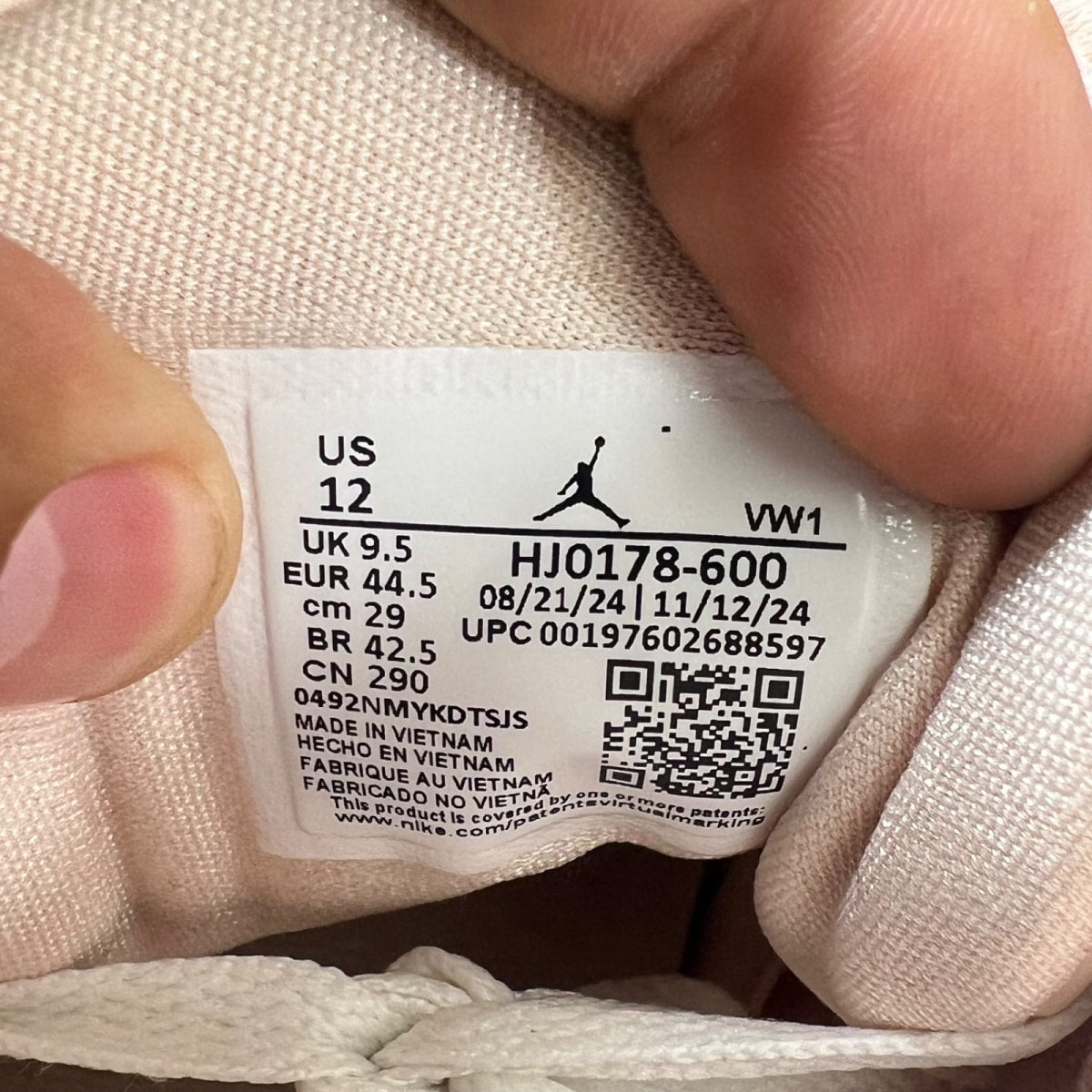 Jordan 3 Retro Valentine's Day Treat Yourself (2025) (Women's) 12W (Lightly Worn Pre-Owned)JordanWashed Coral/Gym Red/Sail - Image 7