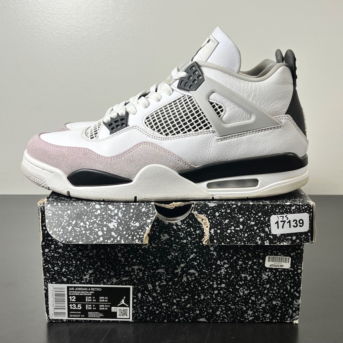 Jordan 4 Retro Military Black 12 (Moderately Worn Pre-Owned)JordanWhite/Black-Neutral Grey - Image 3