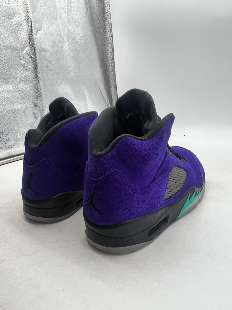 Jordan 5 Retro Alternate Grape 8.5 (Lightly Worn Pre-Owned)JordanGrape Ice/New Emerald-Black - Image 3