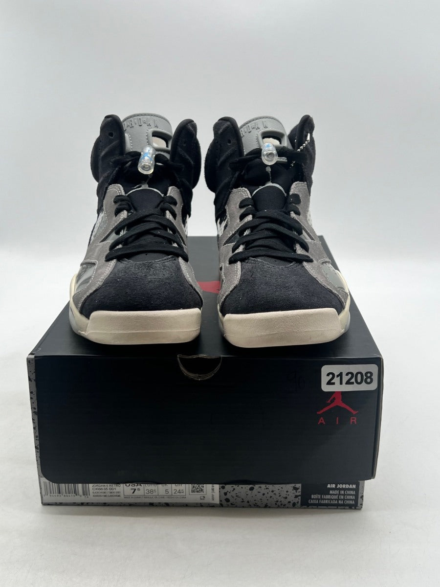 Jordan 6 Retro Tech Chrome (Women's) 7.5W (Lightly Worn Pre-Owned) - Image 2