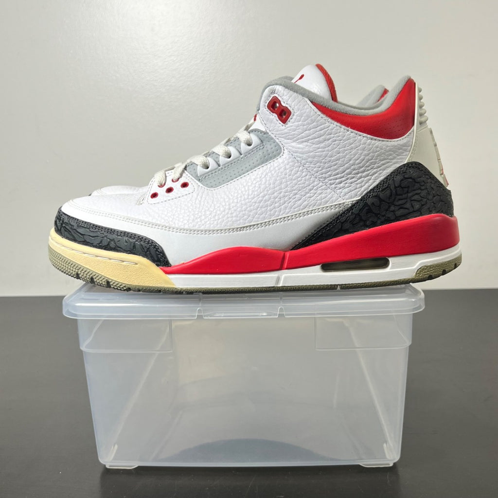 Jordan 3 Retro Fire Red (2013) 11 (Moderately Worn Pre-Owned)JordanWhite/Fire Red-Neutral Grey-Black - Image 3