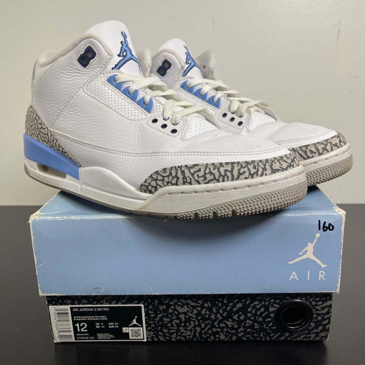 Jordan 3 Retro UNC (2020) 12 (Moderately Worn Pre-Owned)JordanWhite/Valor Blue-Tech Grey - Image 1