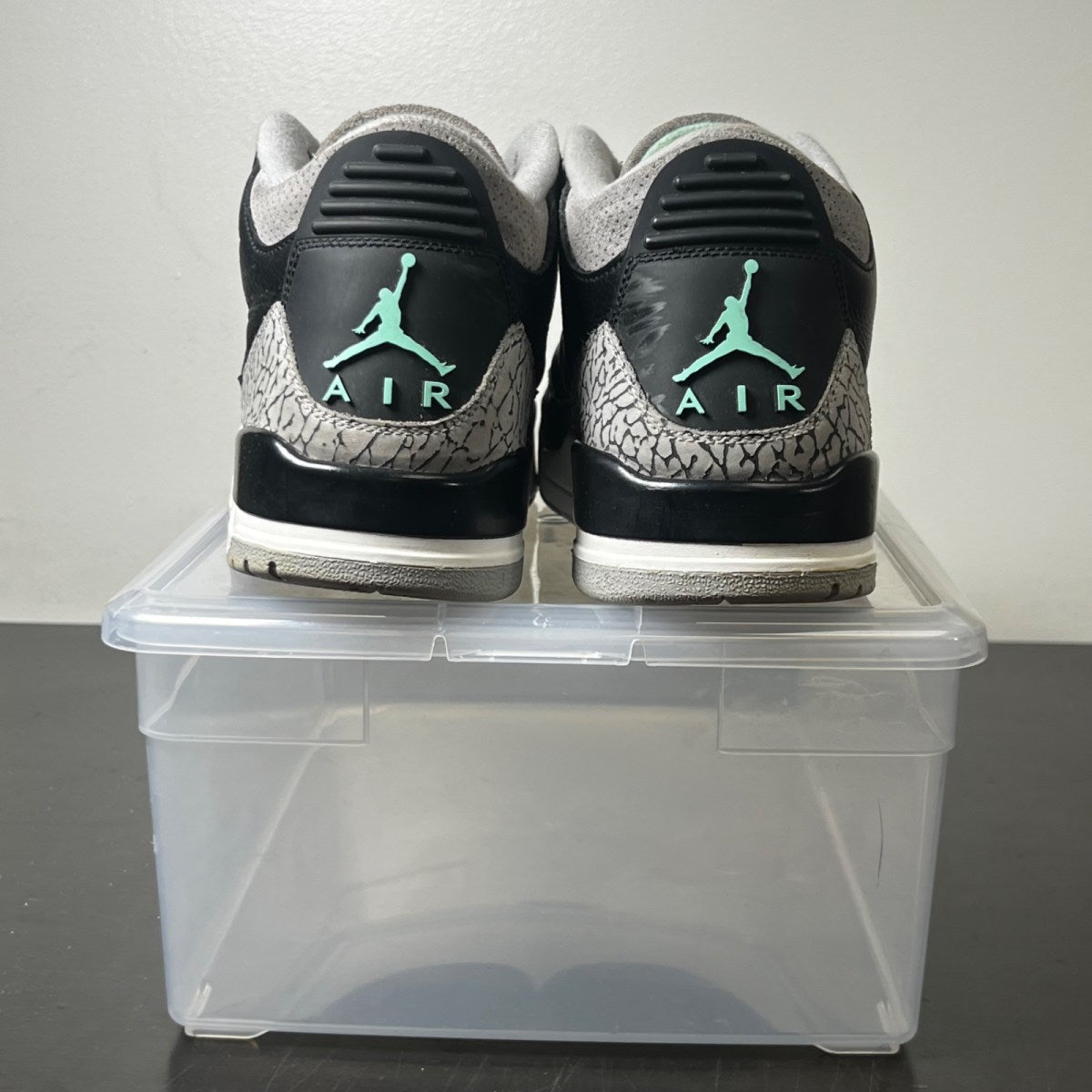 Jordan 3 Retro Green Glow 10 (Heavily Worn Pre-Owned)JordanBlack/Green Glow/Wolf Grey/White - Image 4
