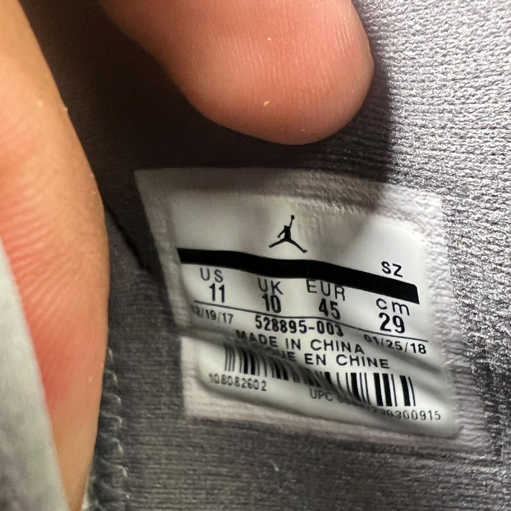 Jordan 11 Retro Low Cool Grey 11 (Lightly Worn Pre-Owned)JordanMedium Grey/White-Gunsmoke - Image 7