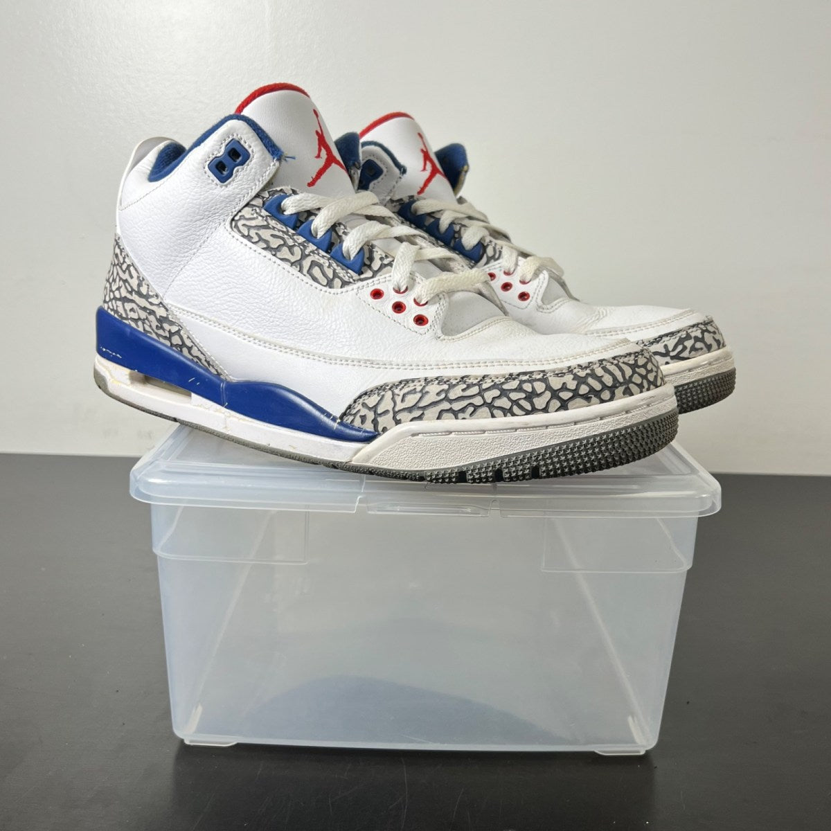 Jordan 3 Retro True Blue (2016) 11 (Heavily Worn Pre-Owned)JordanWhite/True Blue-Varsity Red - Image 1