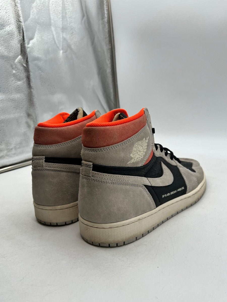 Jordan 1 Retro High Neutral Grey Hyper Crimson 13 (Heavily Worn Pre-Owned) - Image 3
