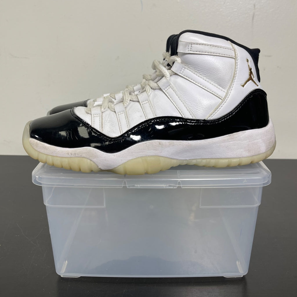 Jordan 11 Retro DMP Gratitude (2023) (GS) 7Y (Moderately Worn Pre-Owned)JordanBlack/White/Metallic Gold - Image 3
