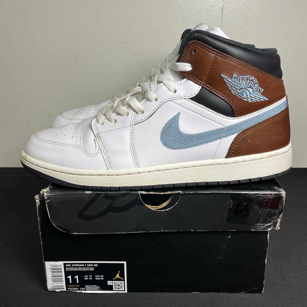 Jordan 1 Mid SE Brown Blue Grey (Size 11) - aux