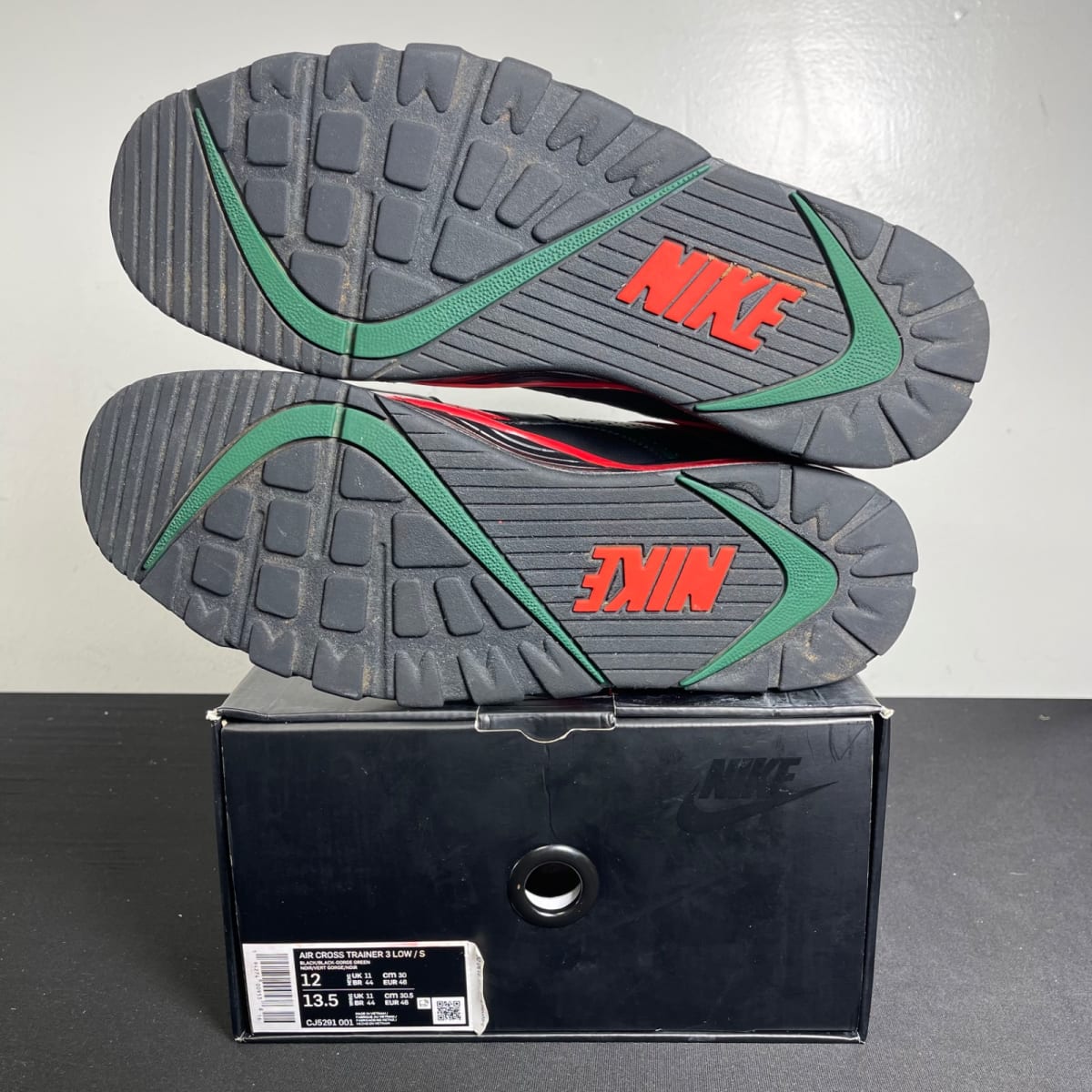 Nike Cross Trainer Low Supreme Black Green Red (Size 12) - aux