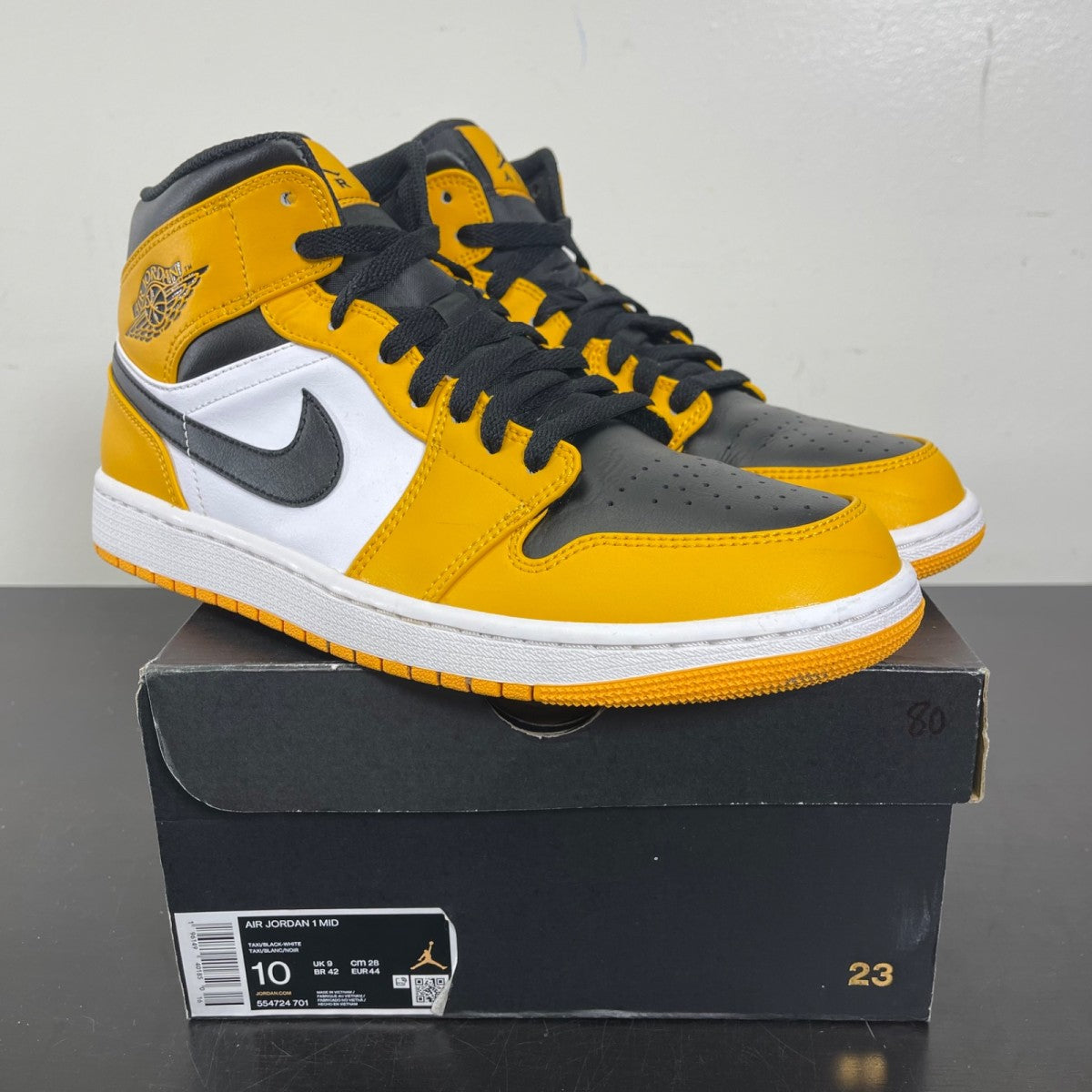 Jordan 1 Mid Taxi 10 (Moderately Worn Pre-Owned)JordanTaxi/White-Black - Image 1