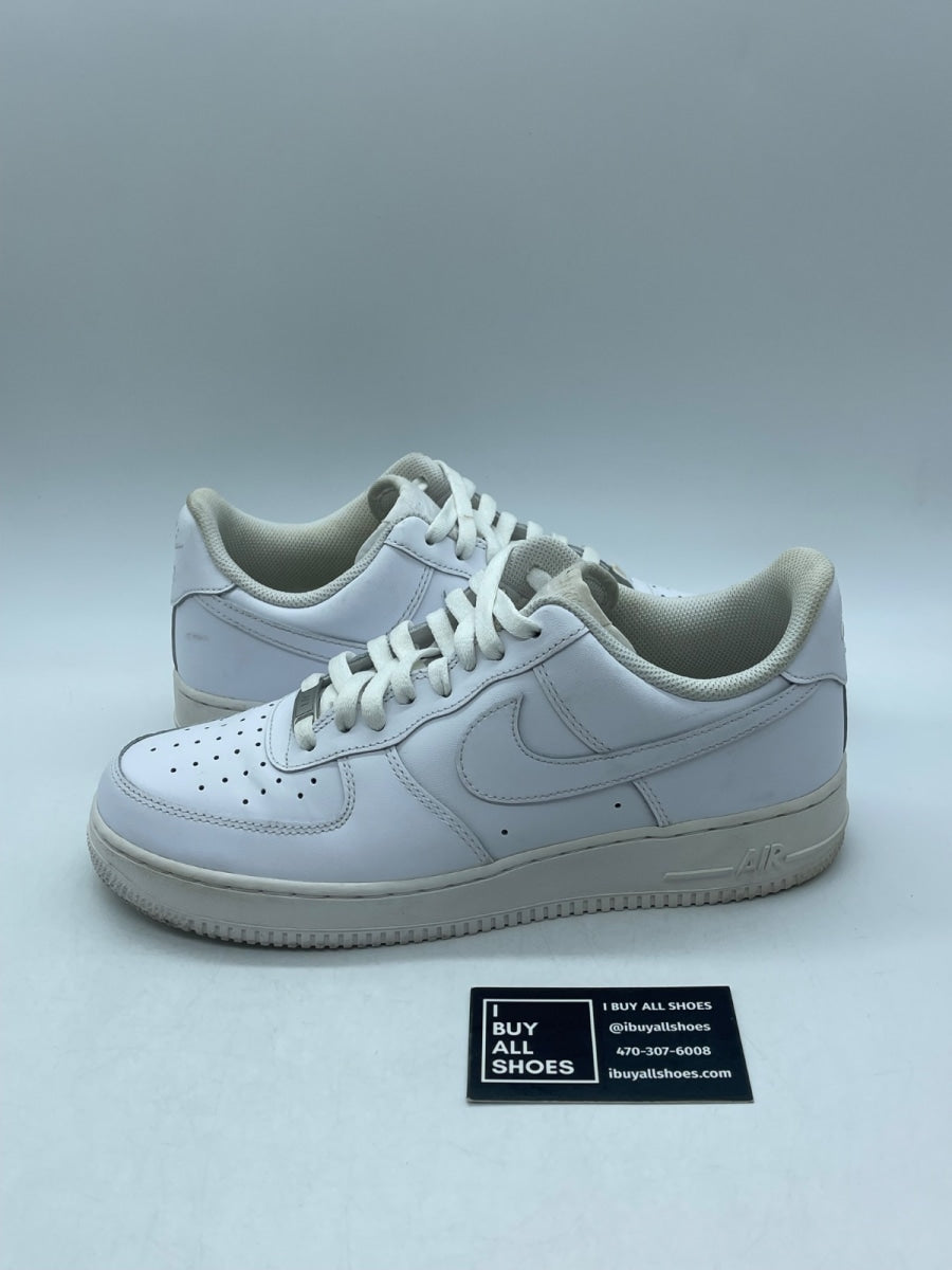 Nike Air Force 1 '07 'Triple White' 9.5 (Moderately Worn Pre-Owned) - Image 1