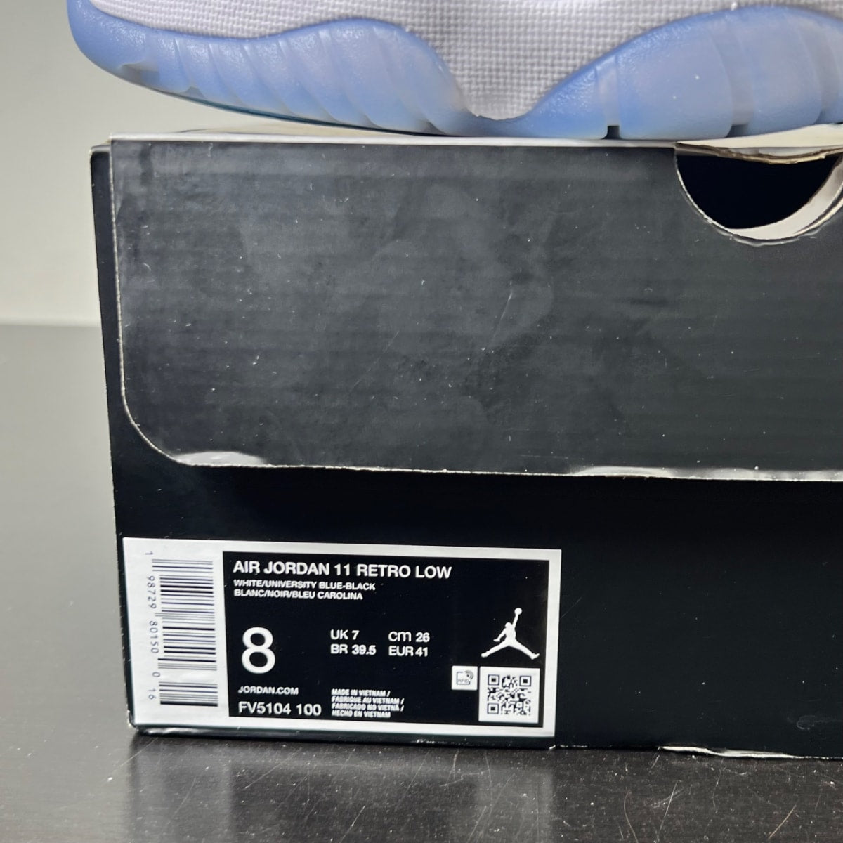 Jordan 11 Retro Low University Blue (2026) 8 (VNDS Pre-Owned)JordanWhite/University Blue/Black - Image 4