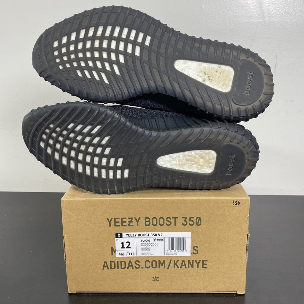 adidas Yeezy Boost 350 V2 Black (Non-Reflective) 12 (Moderately Worn Pre-Owned)adidasBlack/Black/Black - Image 5