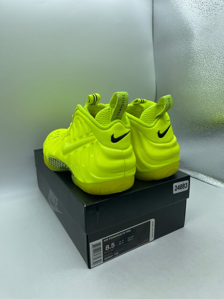 Nike Air Foamposite Pro Volt 8.5 (Moderately Worn Pre-Owned)NikeVolt/Volt-Black - Image 4