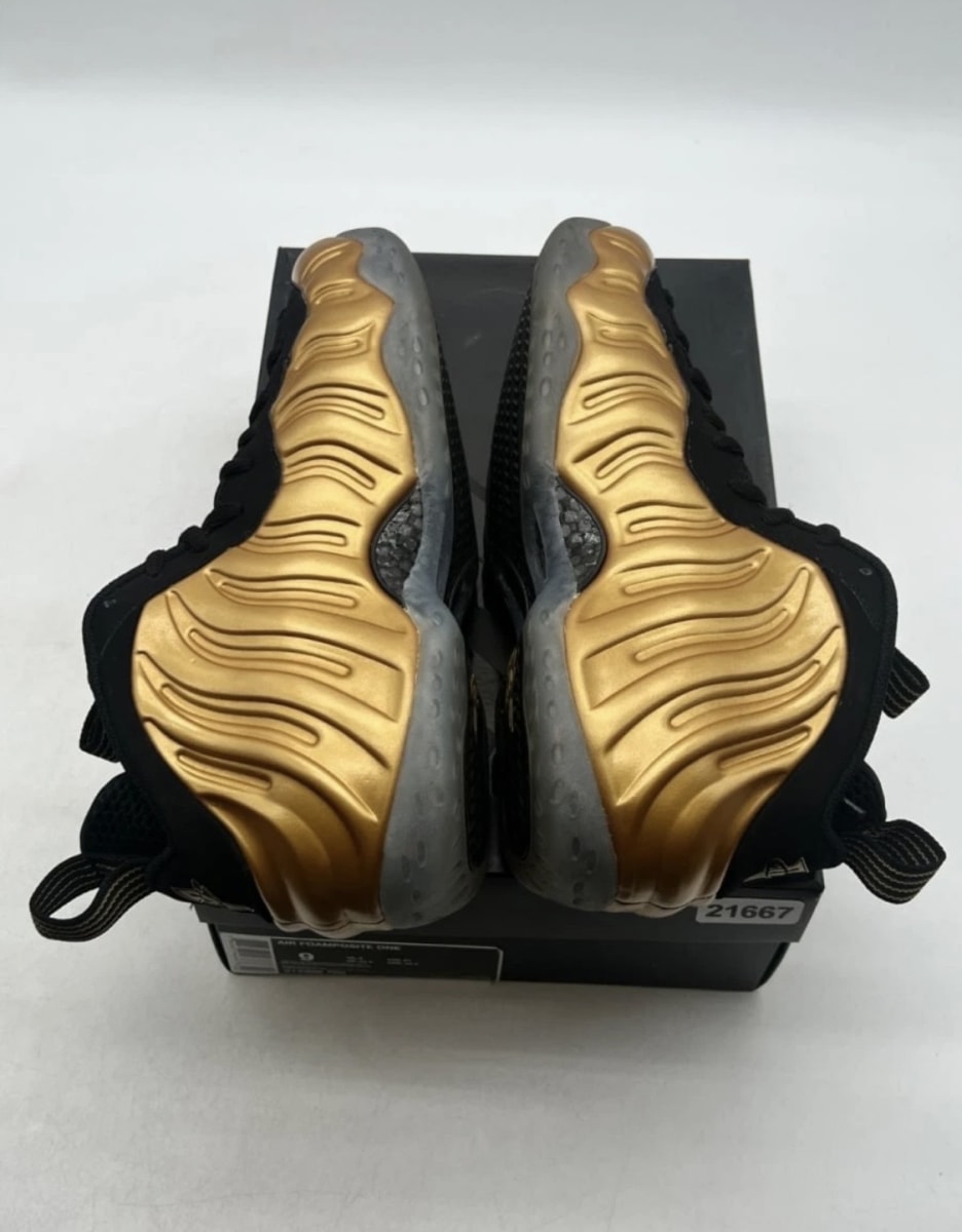 Nike Air Foamposite One Metallic Gold 9 (Lightly Worn Pre-Owned)NikeMetallic Gold/Metallic Gold-Black - Image 9