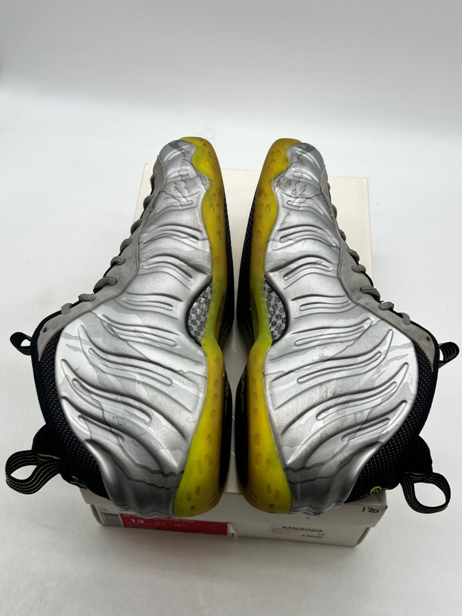 Nike Air Foamposite One Silver Volt Camo 13 (Moderately Worn Pre-Owned)NikeMetallic Silver/Volt-Black - Image 9