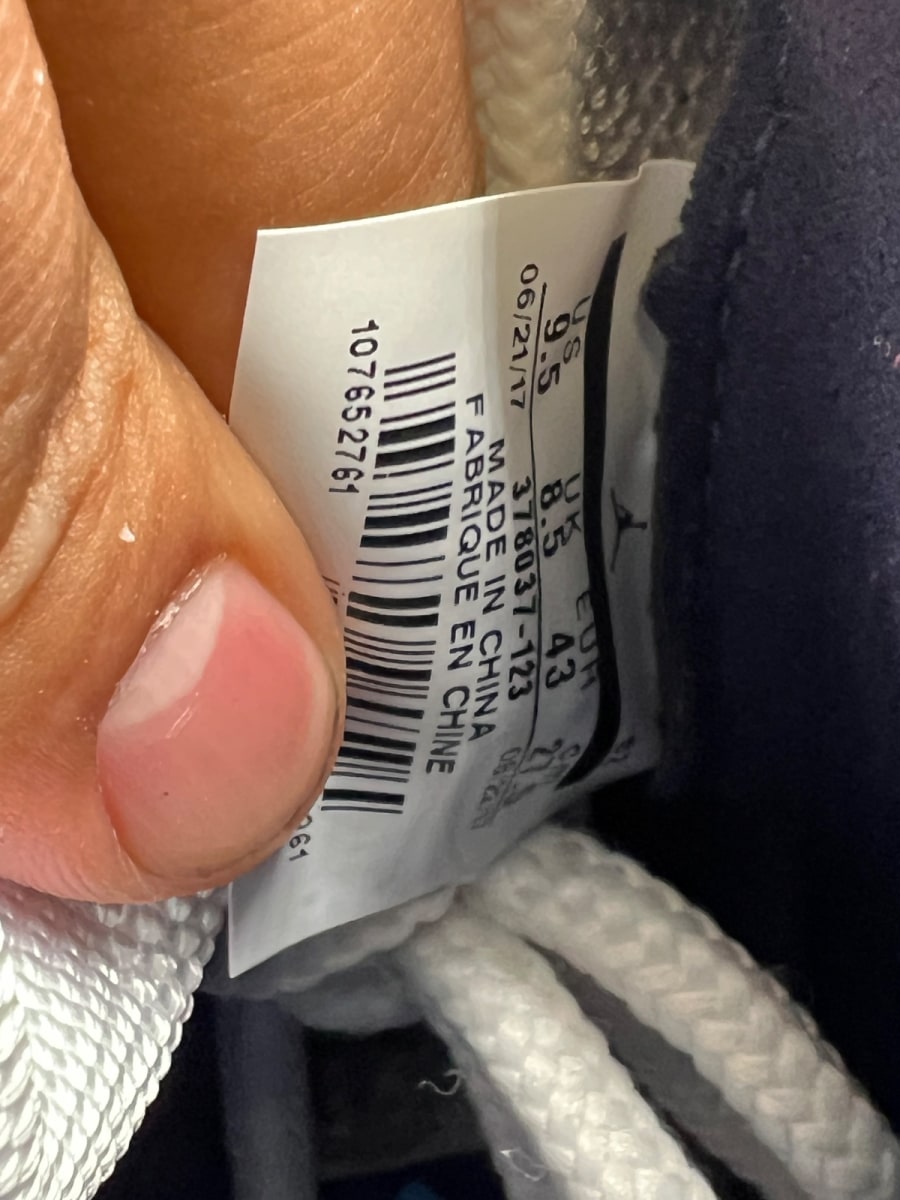 Jordan 11 Retro UNC Win Like 82 (Size 9.5) - Image 7