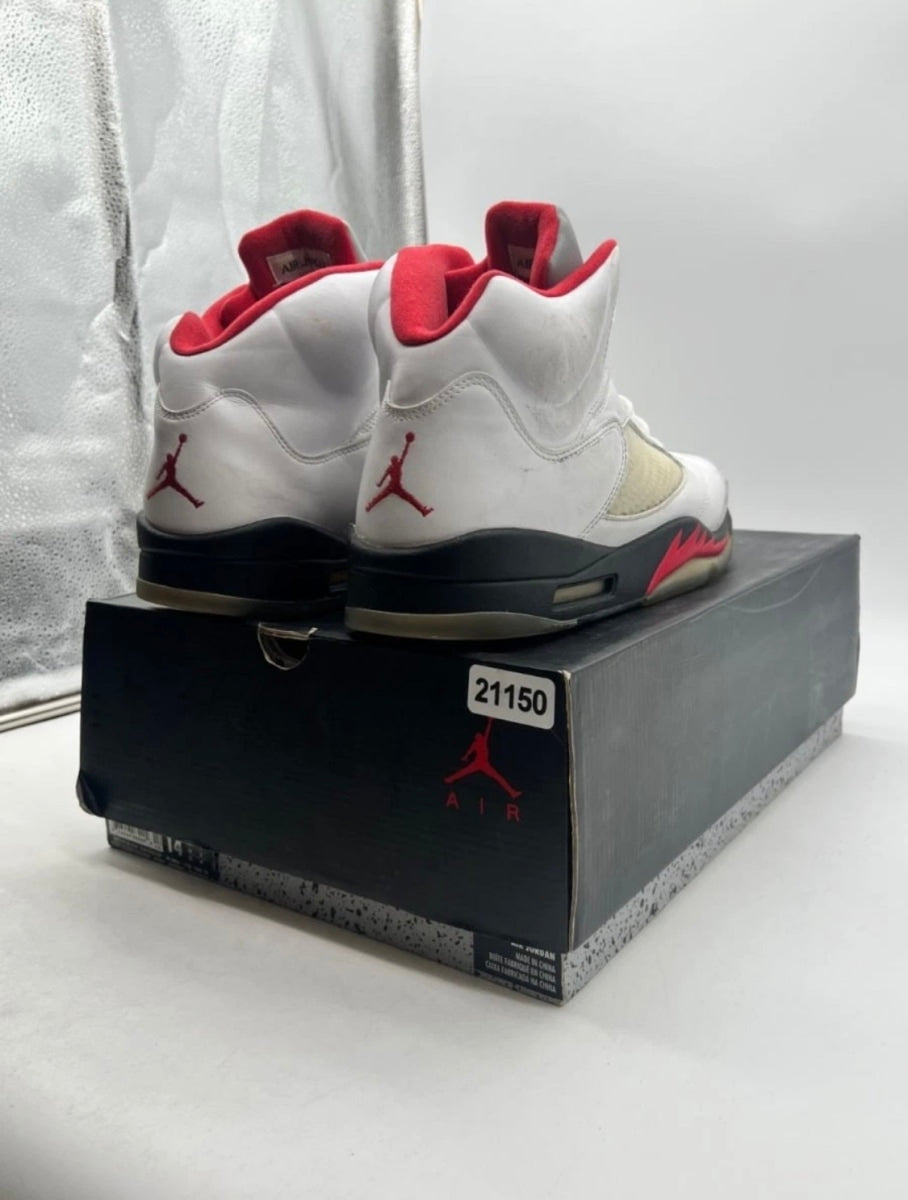 Jordan 5 Retro Fire Red (2013) 14 (Heavily Worn Pre-Owned)JordanWhite/Fire Red-Black - Image 5