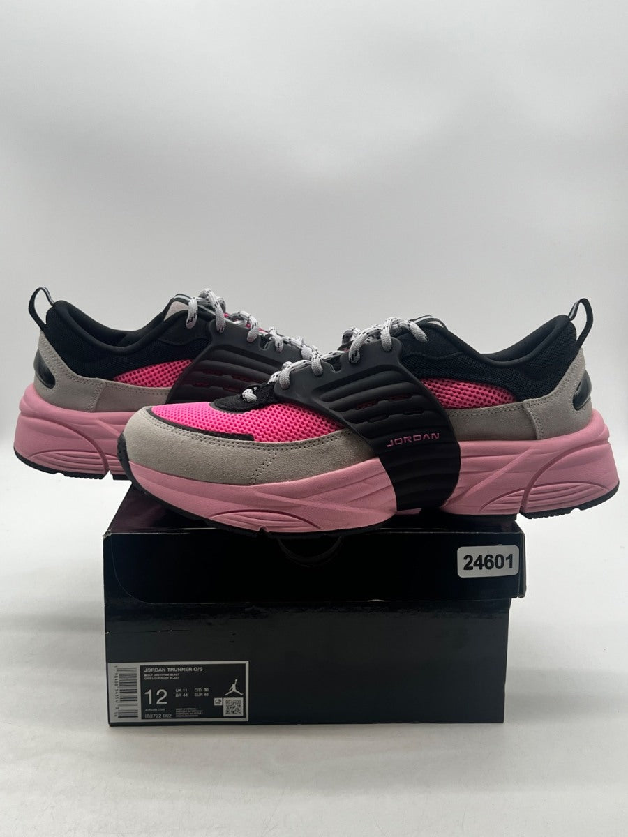 Jordan Trunner O/S Wolf Grey Pink Blast 12 (Lightly Worn Pre-Owned)JordanWolf Grey/Neutral Grey/Black/Pink Blast - Image 1
