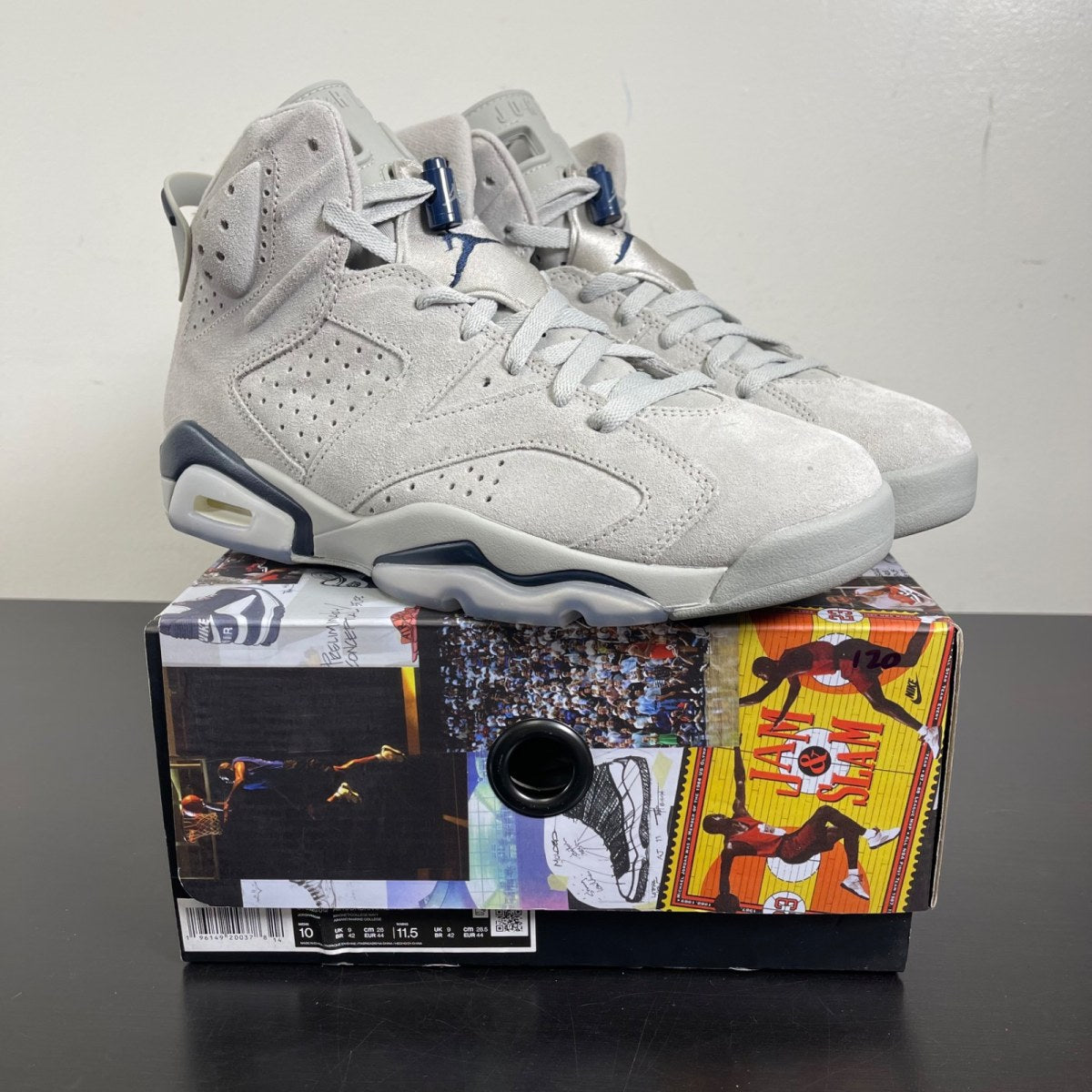 Jordan 6 Retro Georgetown (2022) 10 (Moderately Worn Pre-Owned)JordanMagnet/College Navy - Image 1