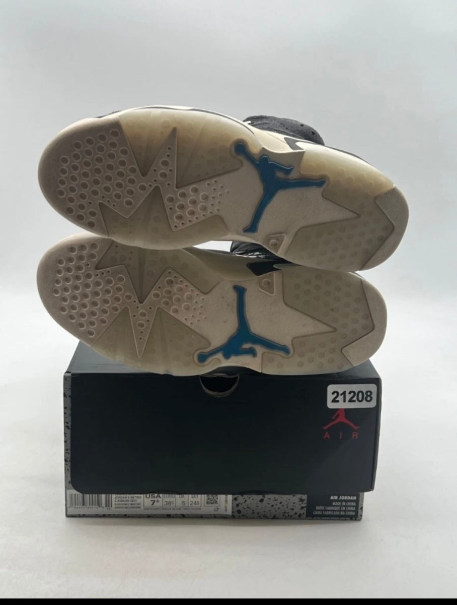 Jordan 6 Retro Tech Chrome (Women's) 7.5W (Lightly Worn Pre-Owned)JordanBlack/Light Smoke Grey-Sail-Chrome - Image 8