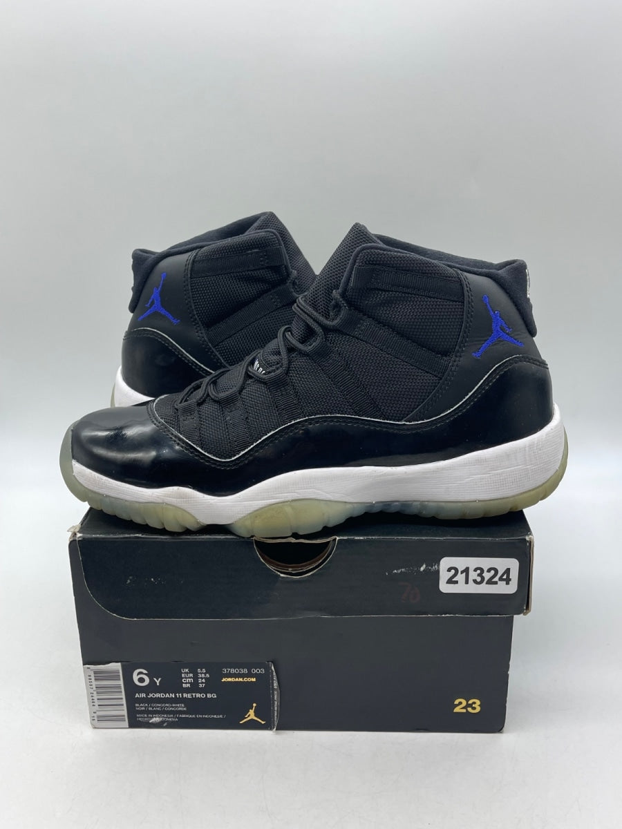 Jordan 11 Retro Space Jam (2016) (GS) 6Y (Moderately Worn Pre-Owned)JordanBlack/Dark Concord-White - Image 1