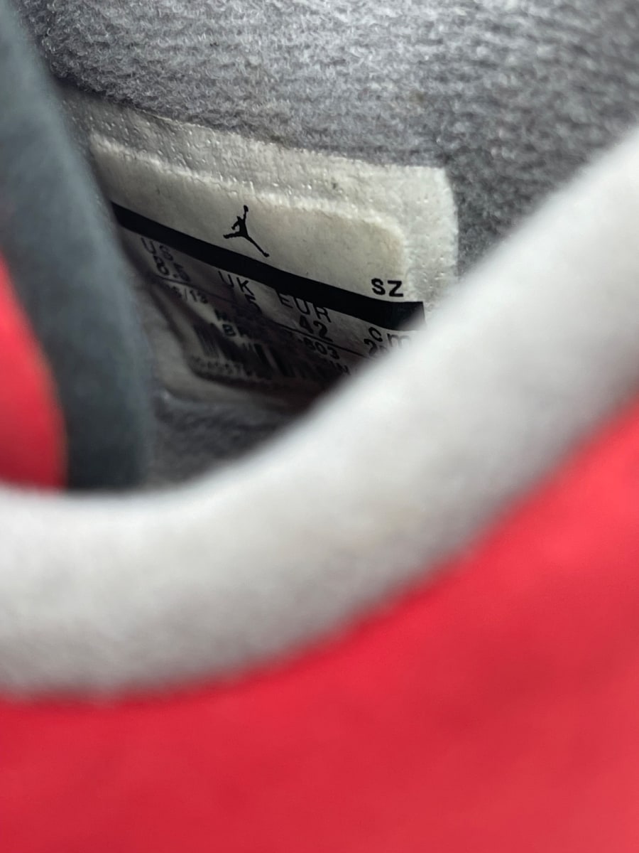Jordan 4 Retro Toro Bravo 8.5 (Heavily Worn Pre-Owned) - Image 8