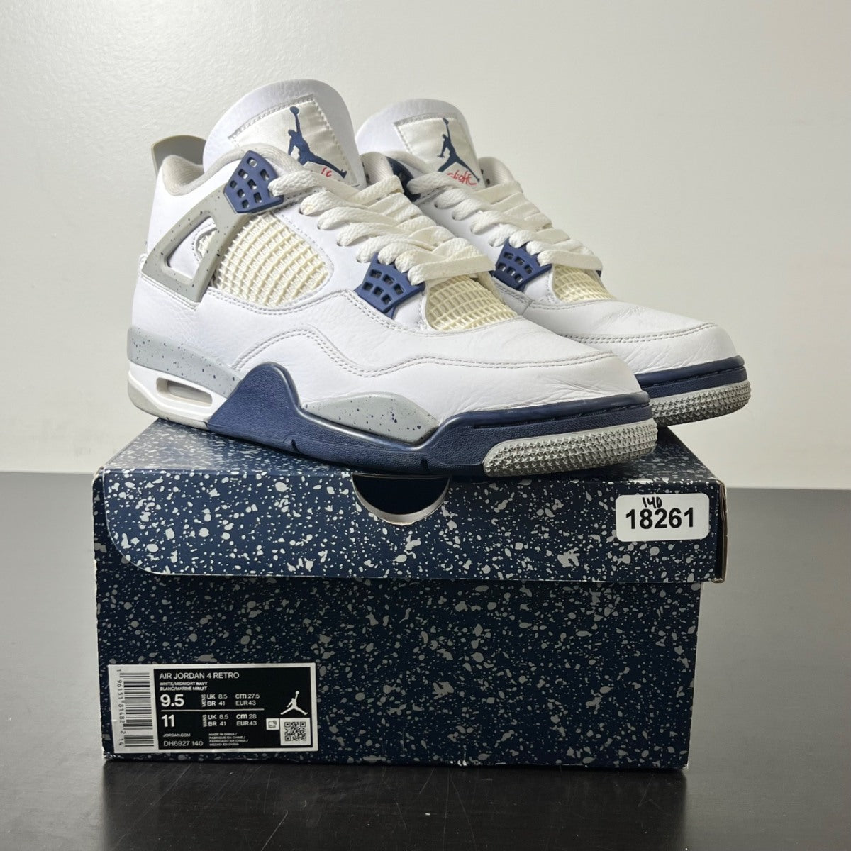 Jordan 4 Retro Midnight Navy 9.5 (Moderately Worn Pre-Owned)JordanWhite/Midnight Navy/Light Smoke Grey-Fire Red - Image 1