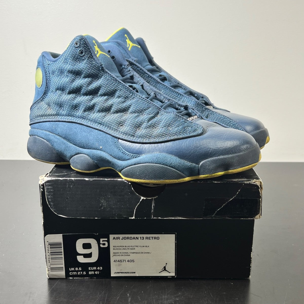 Jordan 13 Retro Squadron Blue 9.5 (Moderately Worn Pre-Owned)JordanSquadron Blue/Electric Yellow-Black - Image 1
