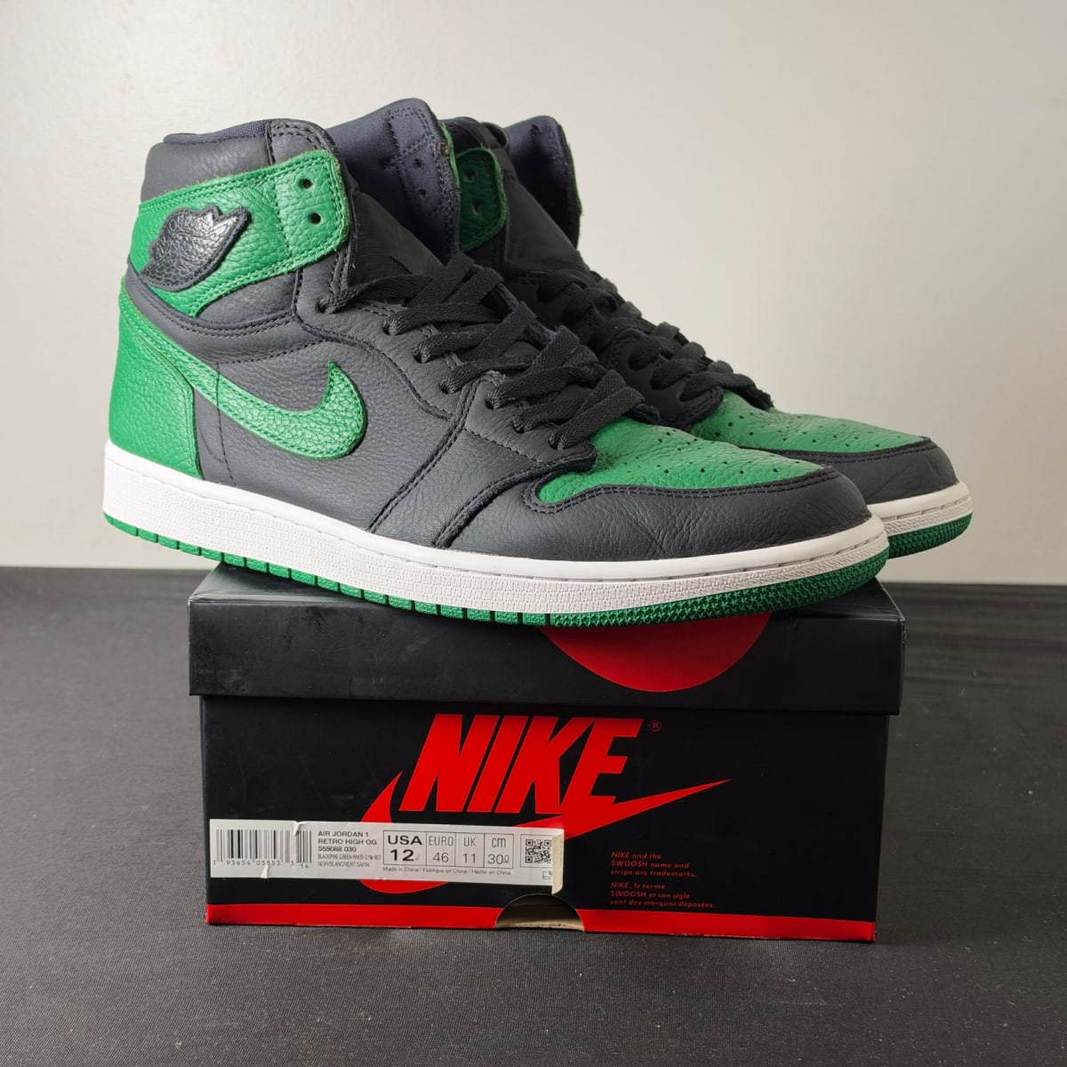 Jordan 1 Retro High Pine Green Black (Size 12) - aux