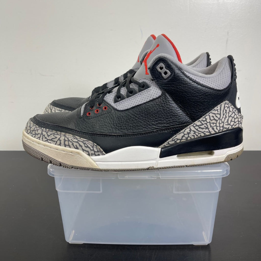 Jordan 3 Retro Black Cement (2018) 12 (Moderately Worn Pre-Owned)JordanBlack/Fire Red-Cement Grey-White - Image 3