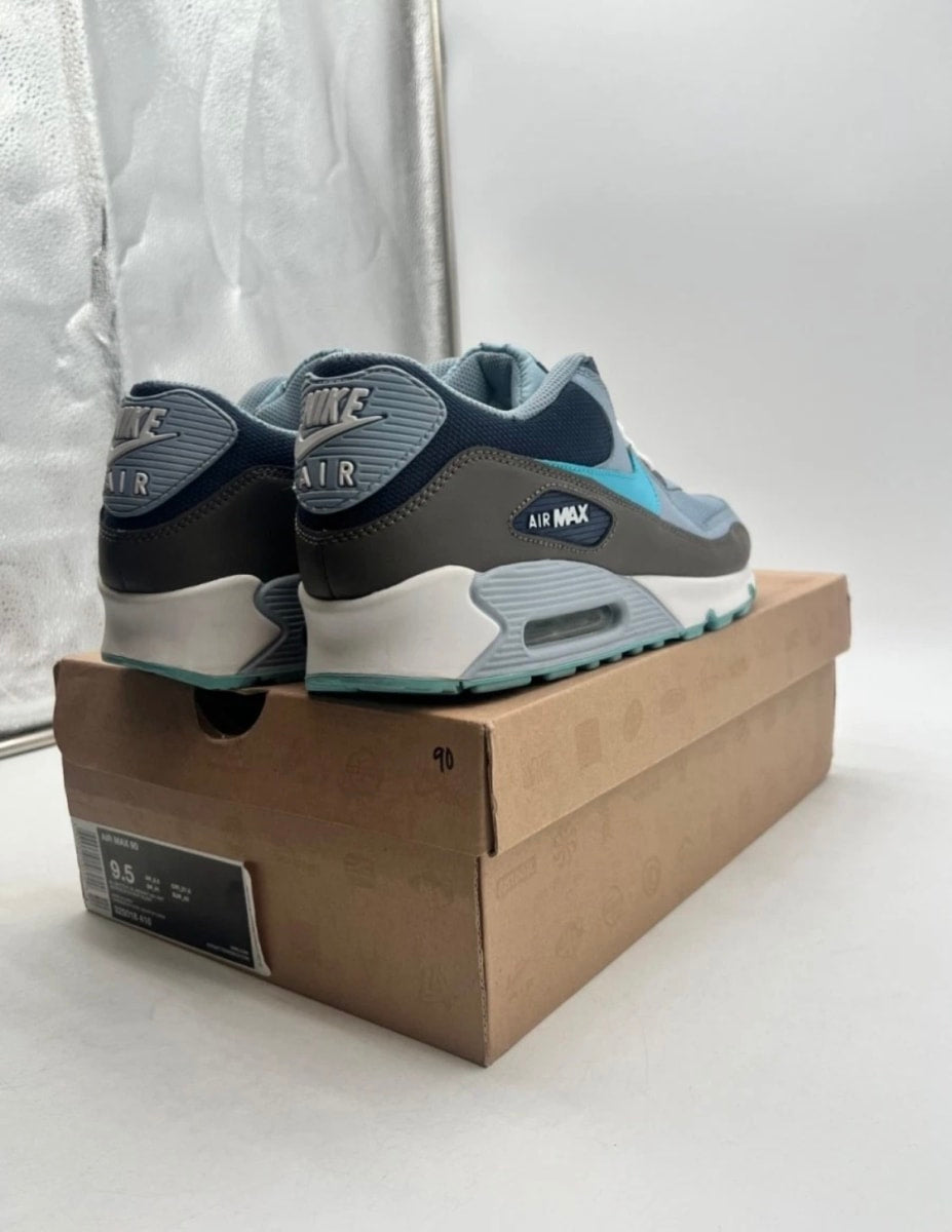 Nike Air Max 90 9.5 (Moderately Worn Pre-Owned)Nike - Image 3