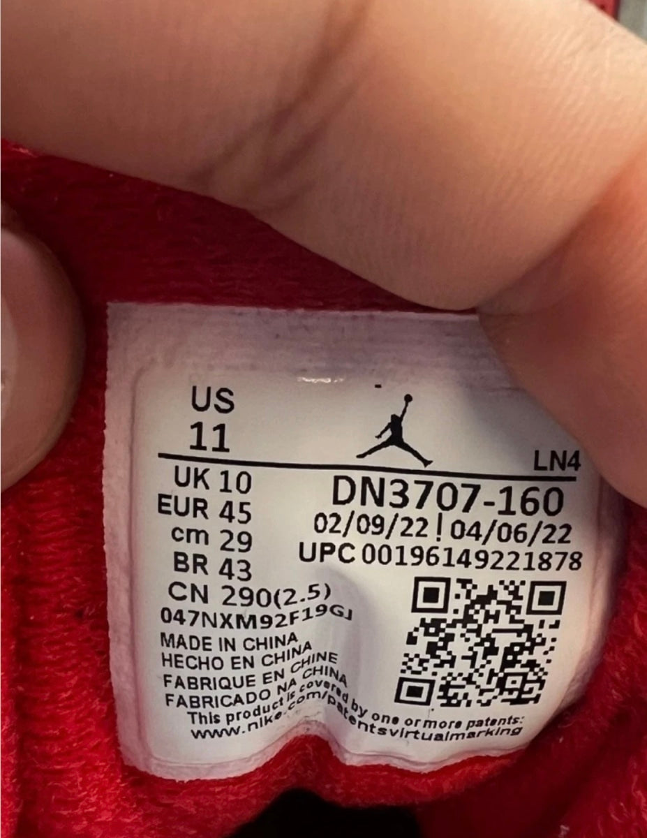 Jordan 3 Retro Fire Red (2022) 11 (Moderately Worn Pre-Owned)JordanWhite/Fire Red/Cement Grey/Black - Image 6