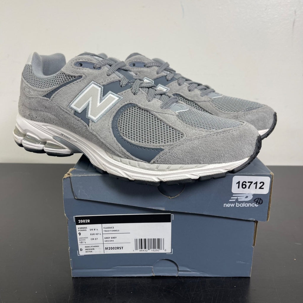 New Balance 2002R Steel Grey Orca 9 (Moderately Worn Pre-Owned)New BalanceSteel/Lead/Orca - Image 1