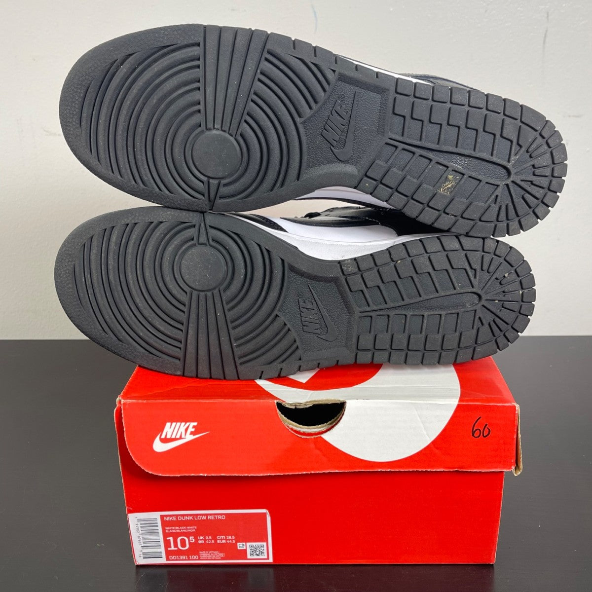 Nike Dunk Low Retro White Black Panda 10.5 (Moderately Worn Pre-Owned)NikeWhite/Black - Image 5