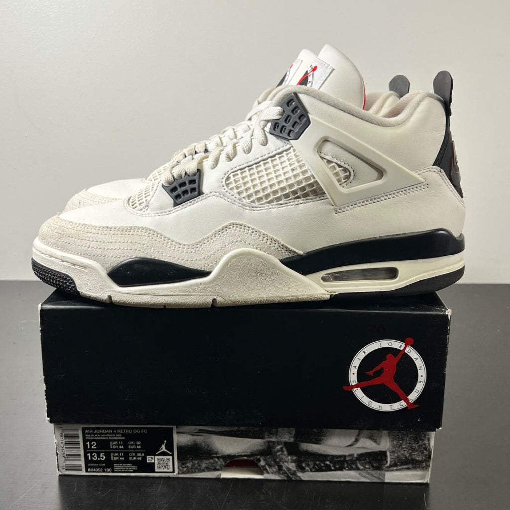 Jordan 4 Retro OG Flight Club 12 (Moderately Worn Pre-Owned)JordanSail/Black/University Red - Image 3