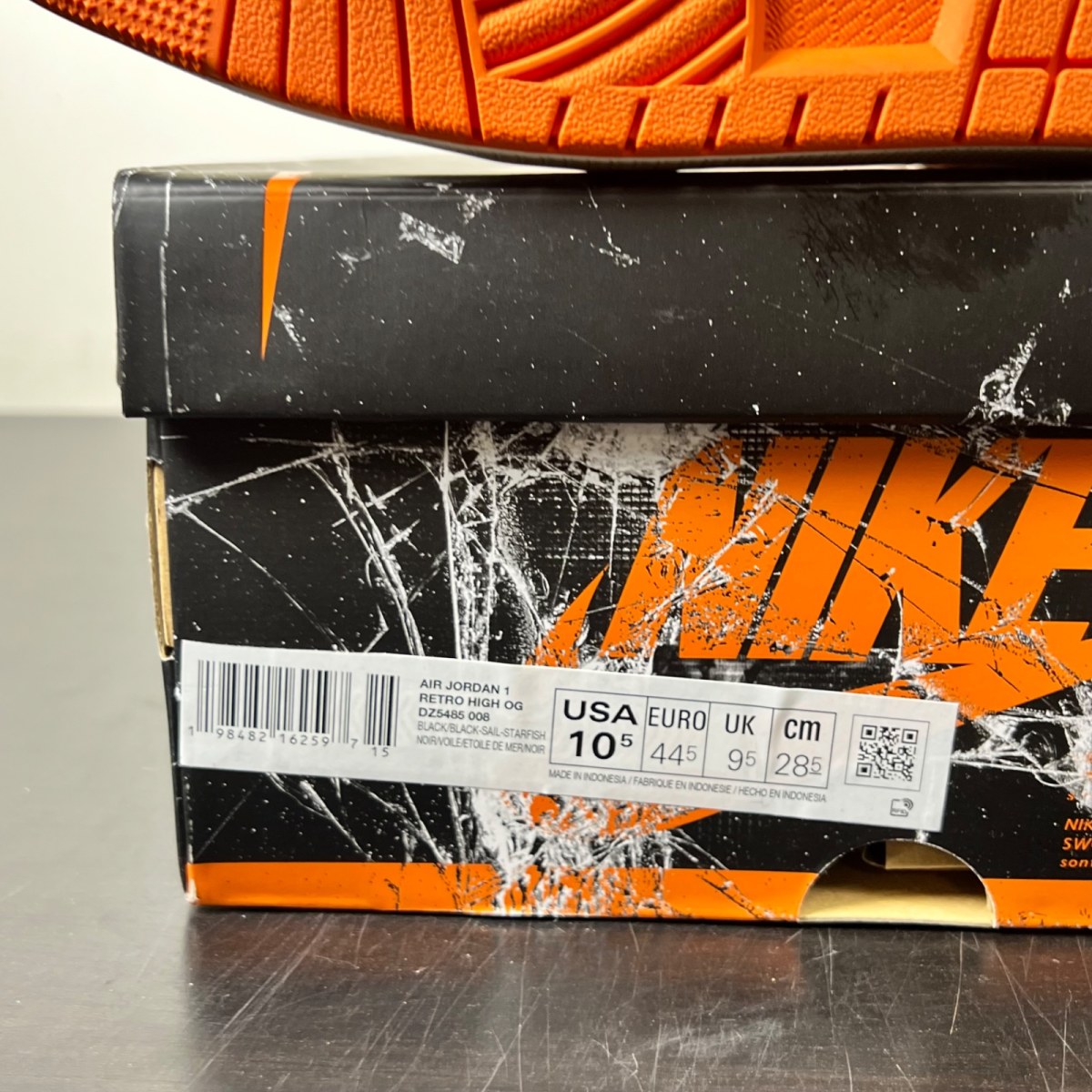 Jordan 1 Retro High OG Shattered Backboard (2025) 10.5 (Lightly Worn Pre-Owned)JordanBlack/Black-Sail-Starfish - Image 5
