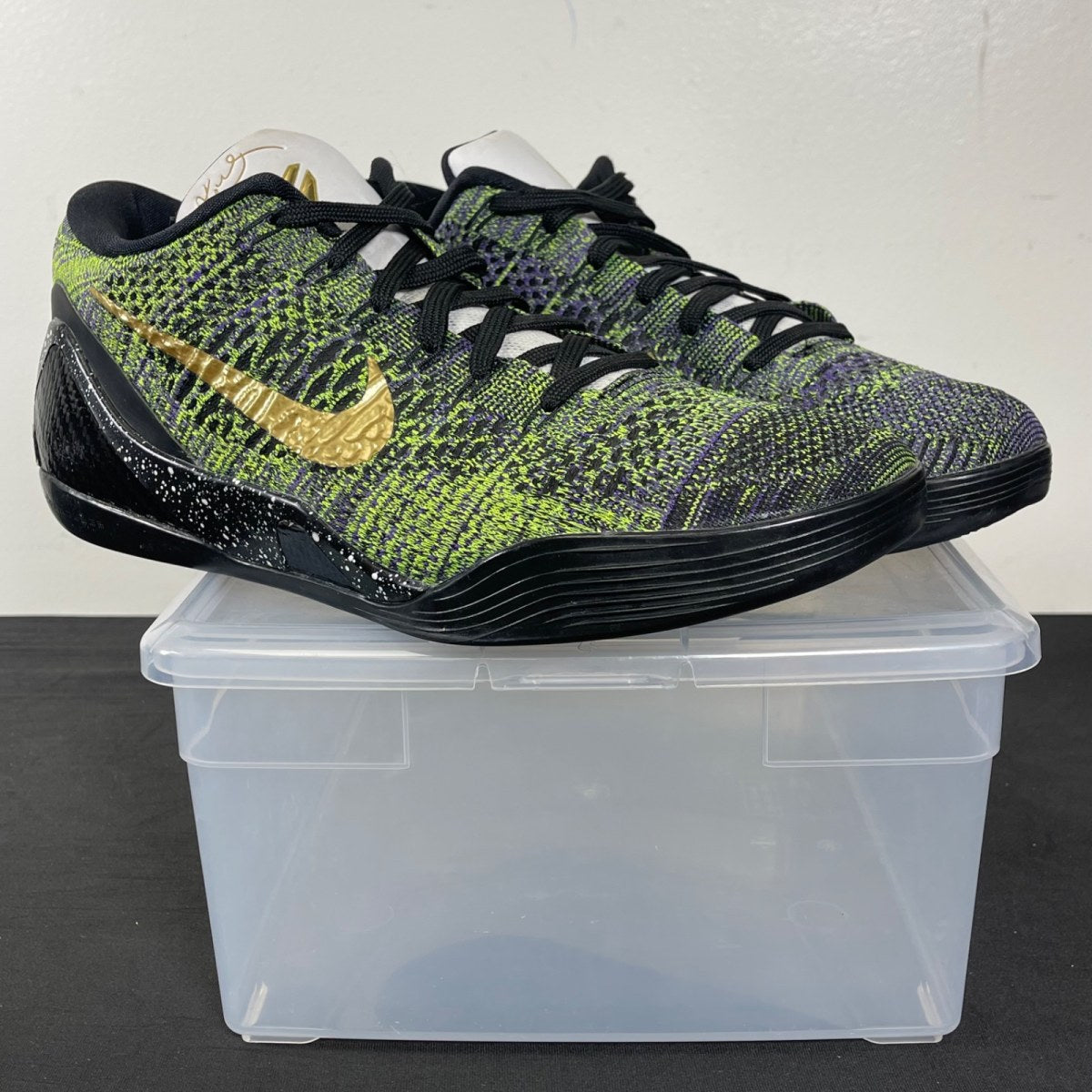 Nike Kobe 9 Low Mamba Moment (Nike ID) 11 (Moderately Worn Pre-Owned)NikeGreen/Purple - Image 1