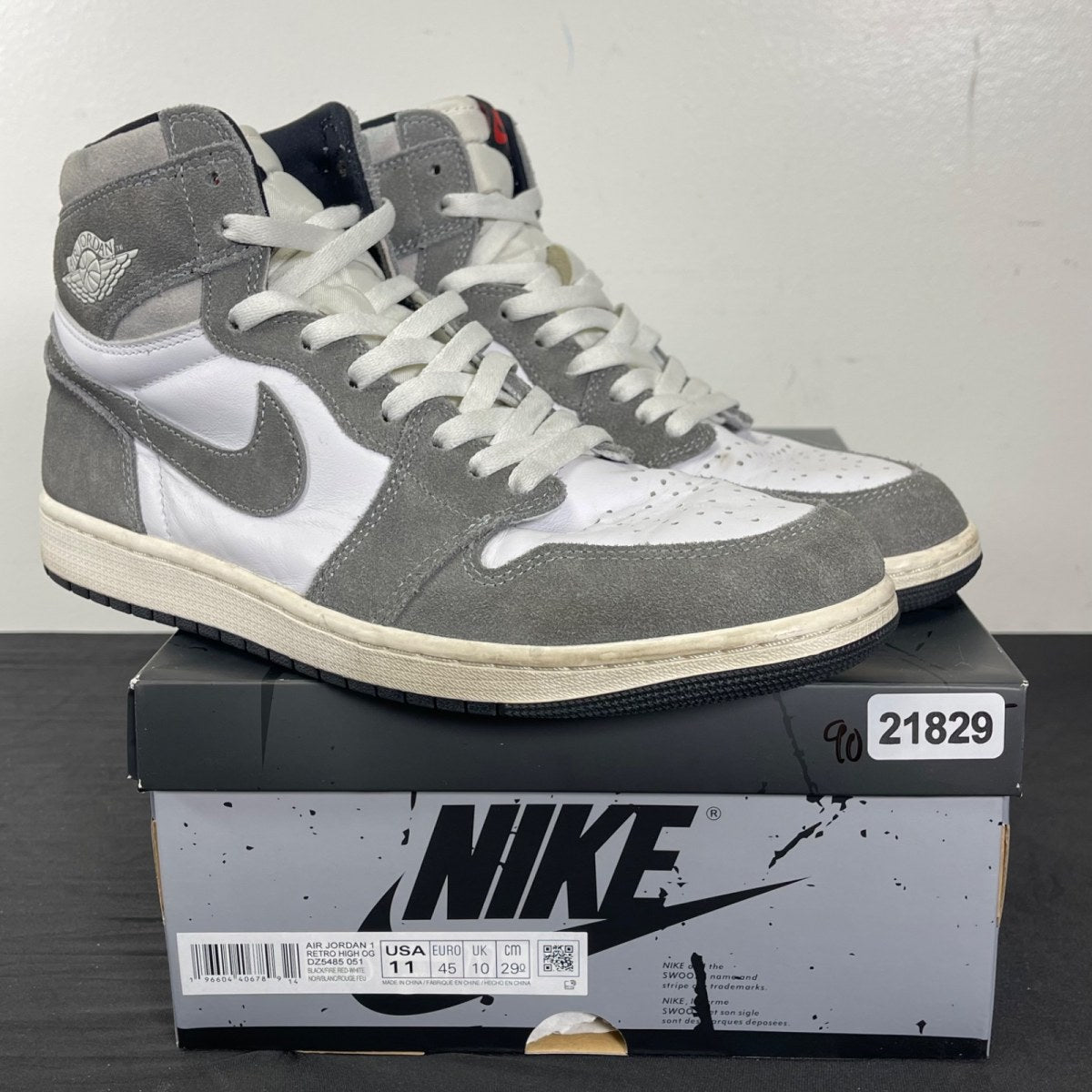 Jordan 1 Retro High OG Washed Black 11 (Moderately Worn Pre-Owned)JordanBlack/Fire Red/Light Smoke Grey/Sail - Image 1