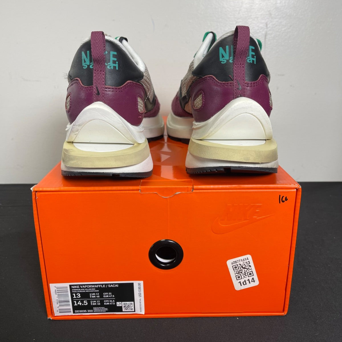 Nike Vaporwaffle sacai Villain Red Neptune Green 13 (Moderately Worn Pre-Owned)NikeString/Black-Villain Red-Neptune Green - Image 4